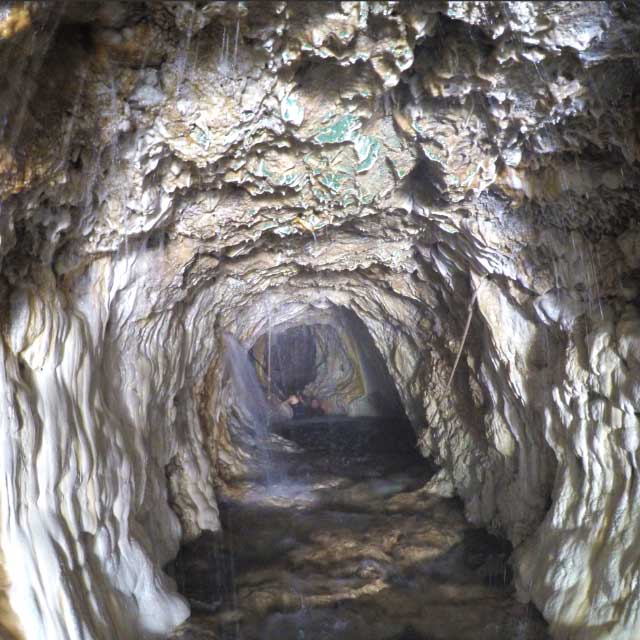 TUNNEL